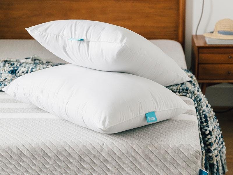 Promo pillows on a Leesa mattress