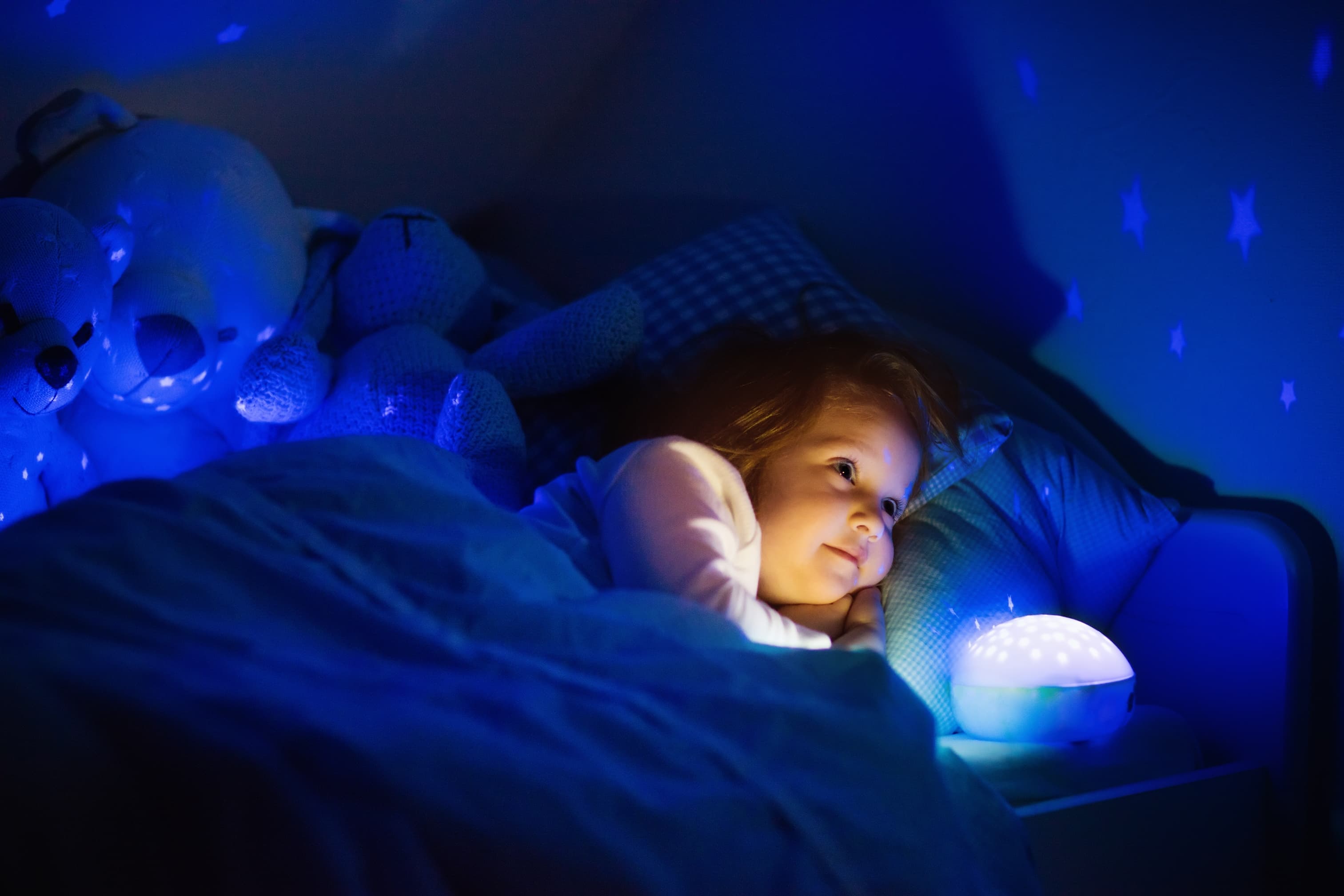 Kid in Leesa bed